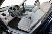 2013 Honda Pilot Touring 4dr SUV Interior