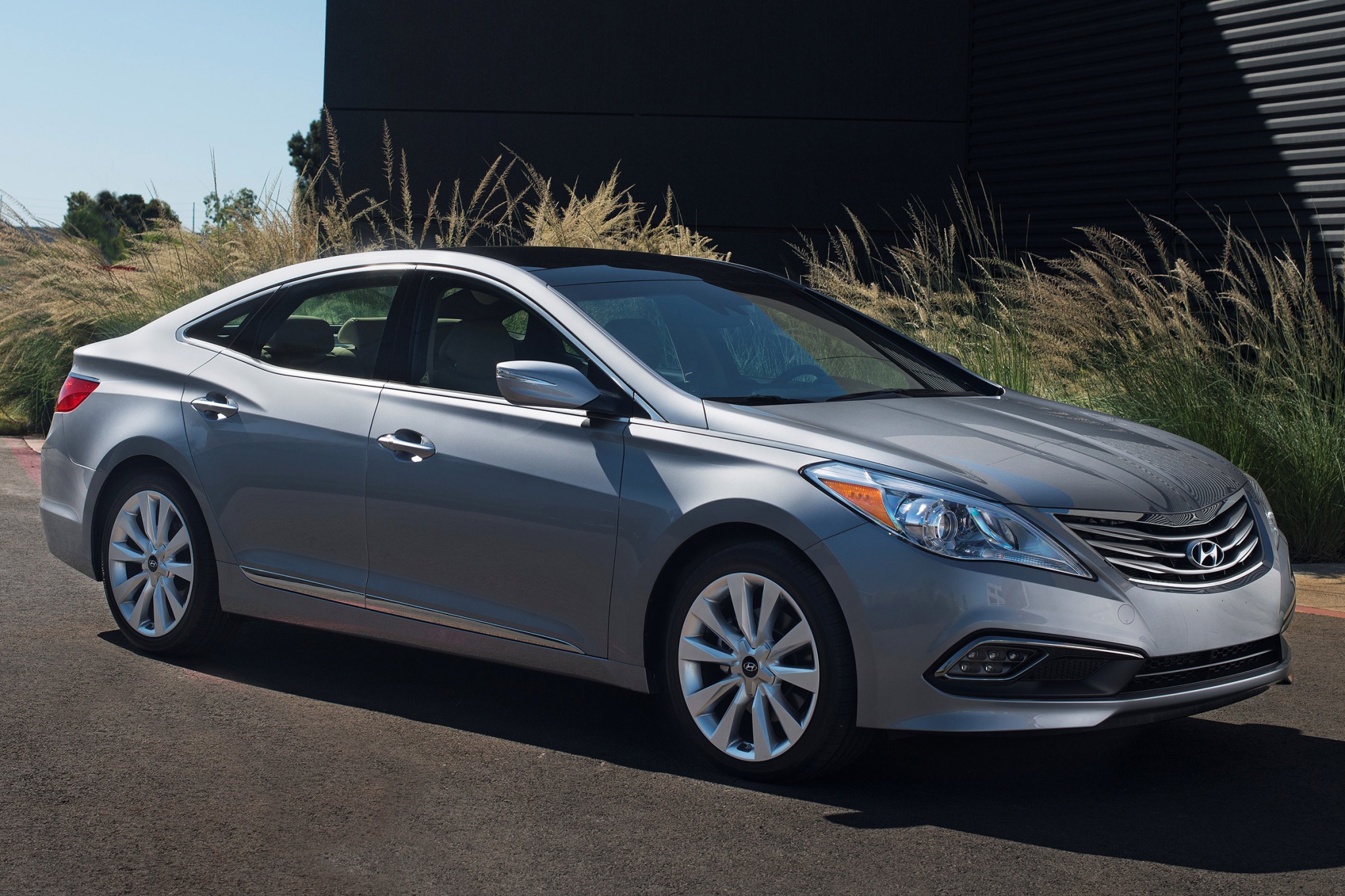 2016 Hyundai Azera Limited Sedan Exterior Shown