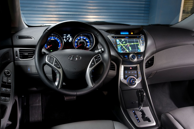 2013 Hyundai Elantra Limited Sedan Dashboard