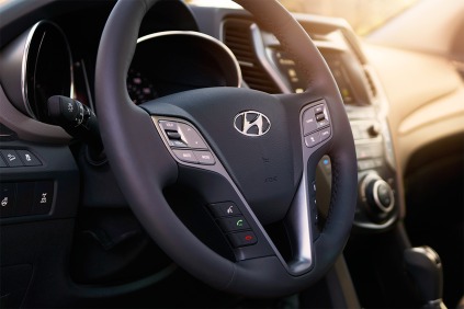 2017 Hyundai Santa Fe Sport 2.0T Ultimate 4dr SUV Steering Wheel Detail