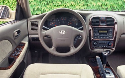 2004 Hyundai Sonata GLS Dashboard