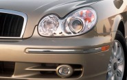2004 Hyundai Sonata GLS Headlight Detail