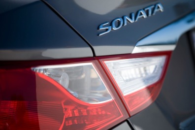2013 Hyundai Sonata SE Sedan Rear Badge
