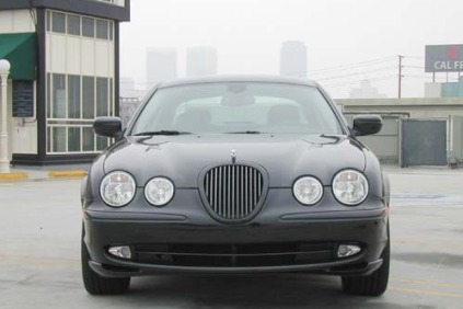 2002 Jaguar S-Type V8 4dr Sedan Shown