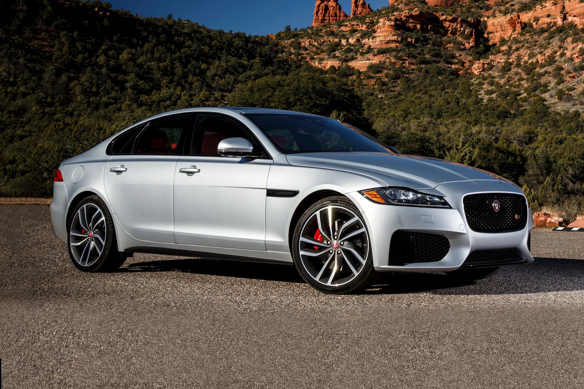 2017 Jaguar XF S Sedan Exterior