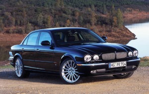 2004 Jaguar XJ-Series XJR 4dr Sedan