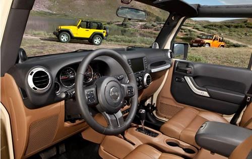 2011 Jeep Wrangler Unlimited Sahara Interior w/optional Navigation