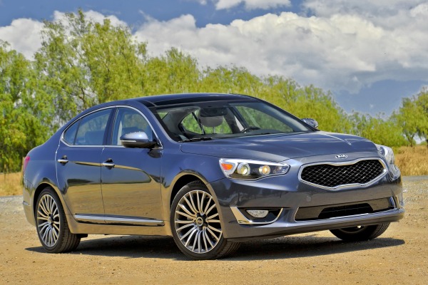 2015 Kia Cadenza Premium Sedan Exterior