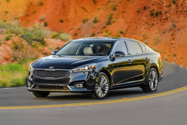 2017 Kia Cadenza Limited Sedan Exterior Shown