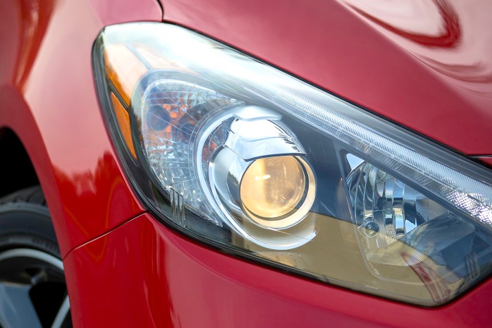 2014 Kia Forte Koup SX Coupe Headlamp Detail Shown