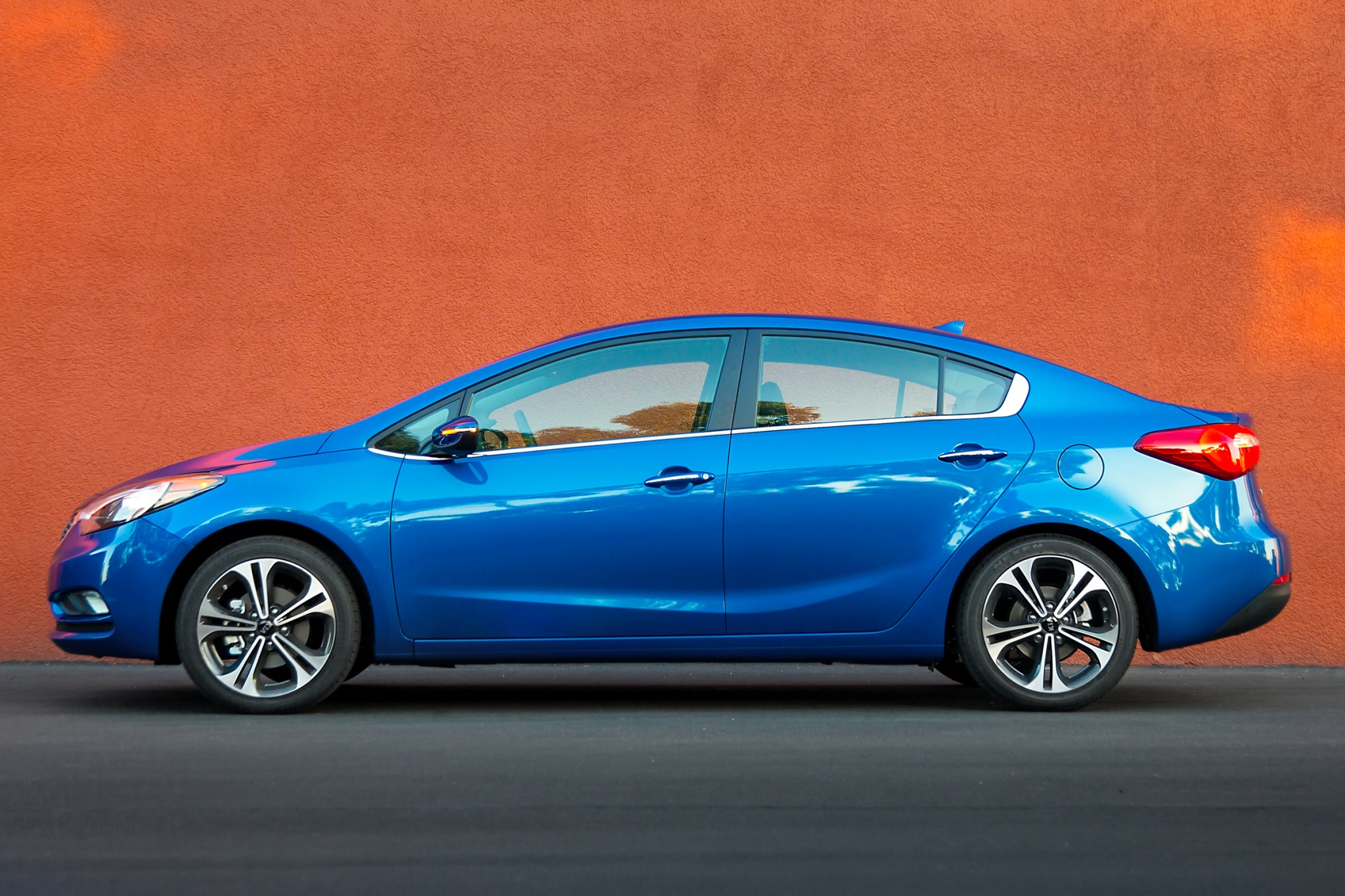 2015 Kia Forte EX Sedan Exterior Shown