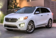 2017 Kia Sorento Limited 4dr SUV Exterior Shown