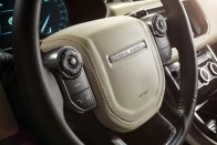 2017 Land Rover Range Rover Sport HSE 4dr SUV Steering Wheel Detail