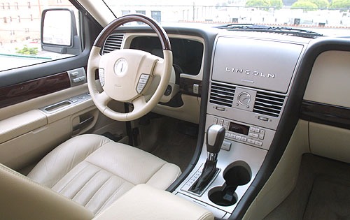 2003 Lincoln Aviator Interior Shown
