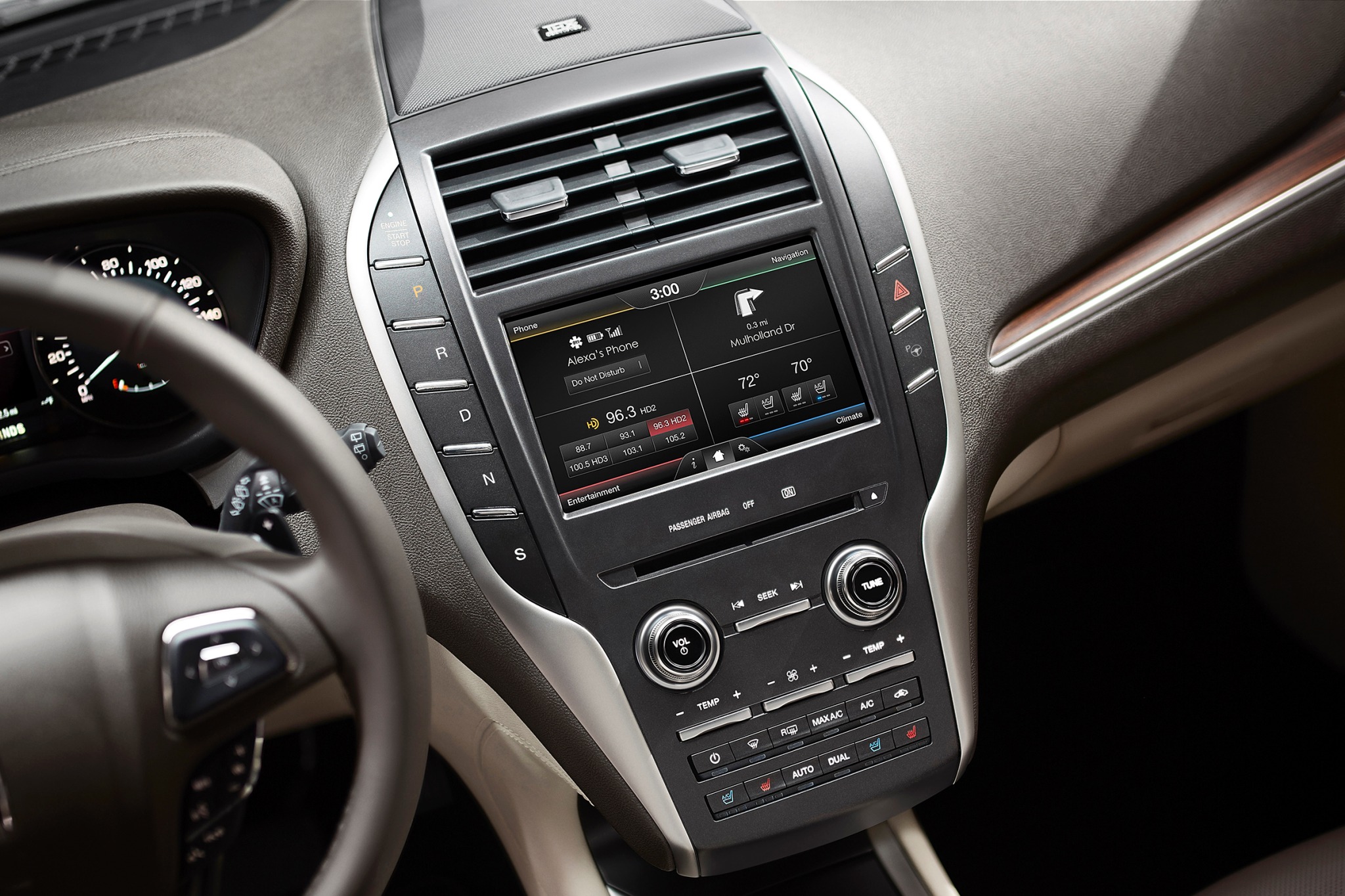 2016 Lincoln MKC Select 4dr SUV Center Console