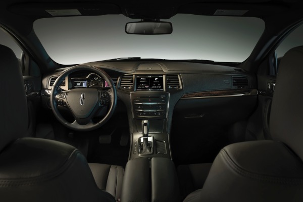 2014 Lincoln MKS Sedan Dashboard