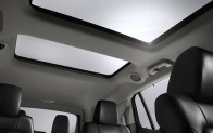 2010 Lincoln MKT Panoramic Roof Detail