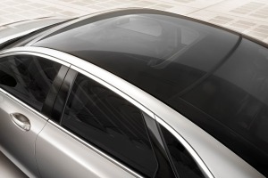 2013 Lincoln MKZ Sedan Glass Roof Detail