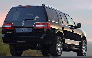 2008 Lincoln Navigator Luxury SUV Shown
