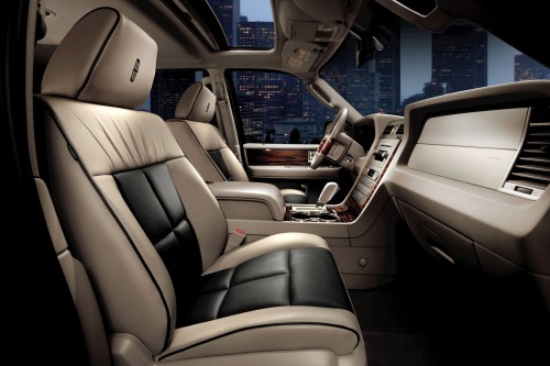 2013 Lincoln Navigator 4dr SUV Interior