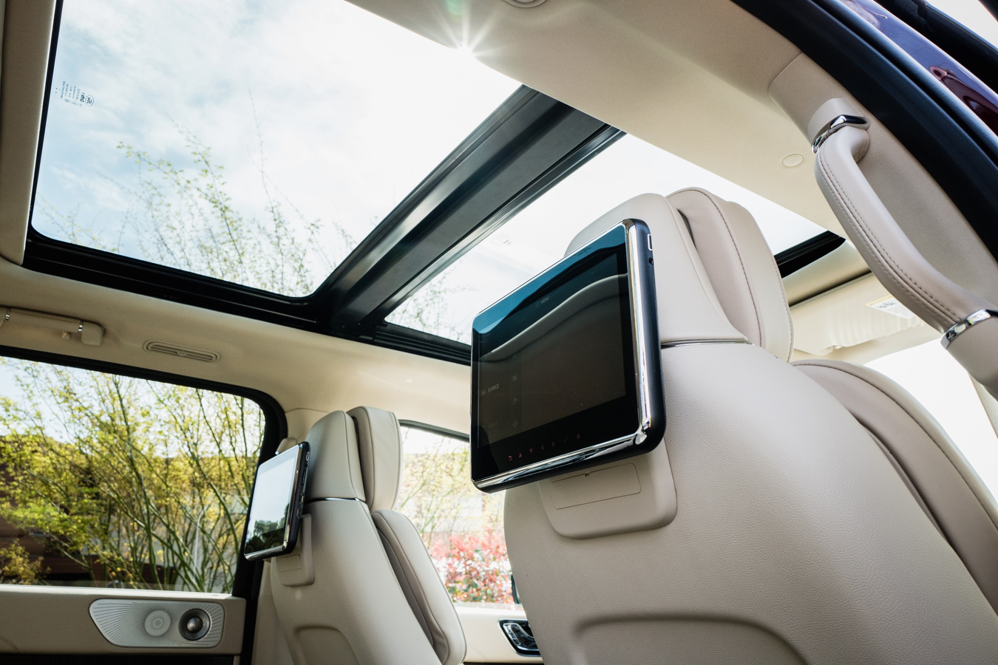 2018 Lincoln Navigator Black Label 4dr SUV Interior Detail