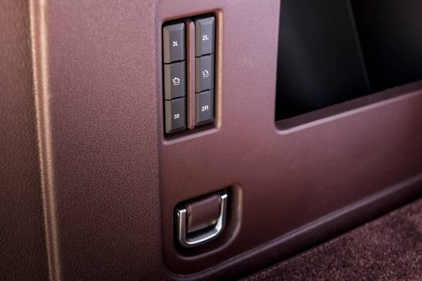 2018 Lincoln Navigator L Black Label 4dr SUV Interior Detail