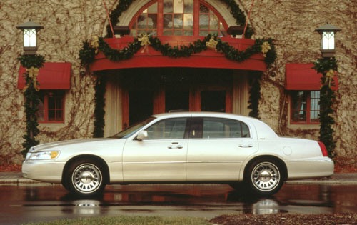 2001 Lincoln Town Car Cartier 4dr Sedan