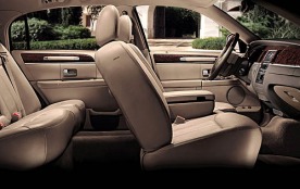 2008 Lincoln Town Car Signature Limited Interior