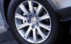 2010 Mazda CX-7 i Sport Wheel Detail