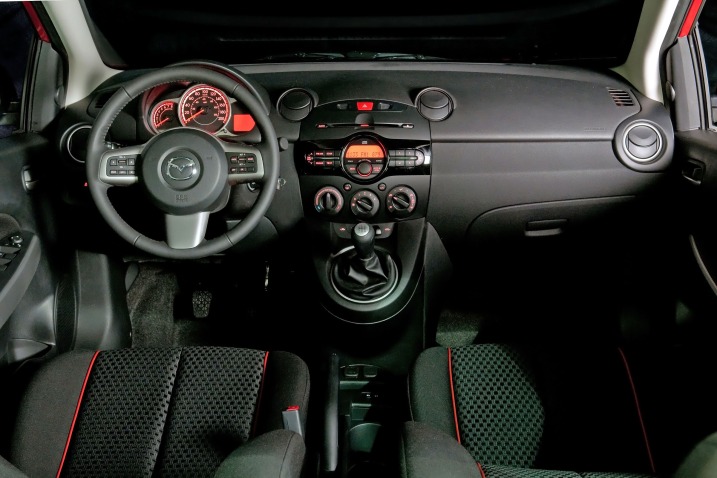2012 Mazda Mazda2 Touring 4dr Hatchback Dashboard