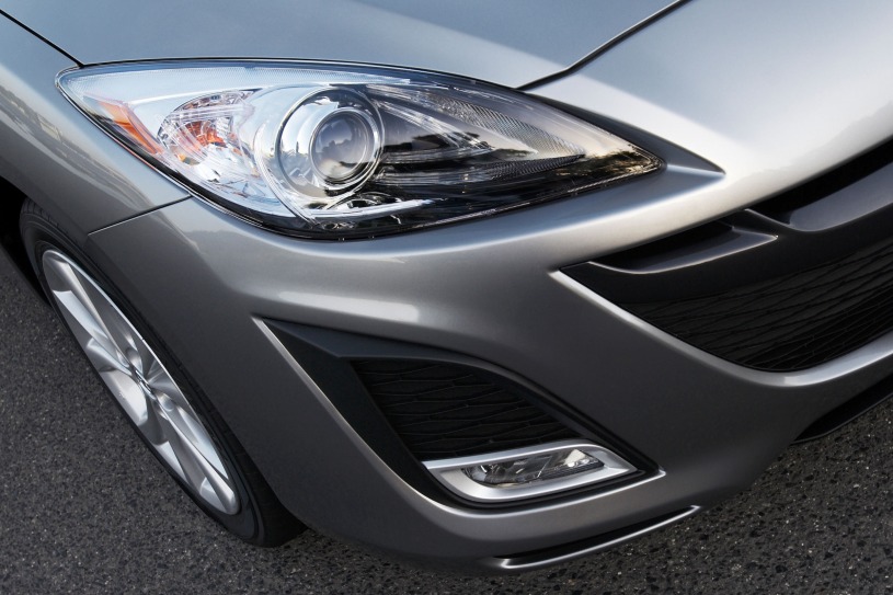 2011 Mazda Mazda3 s Grand Touring Sedan Headlamp Detail