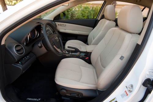 2013 Mazda MAZDA6 i Touring Sedan Interior