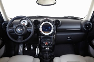 2013 MINI Cooper Paceman S ALL4 2dr Hatchback Dashboard
