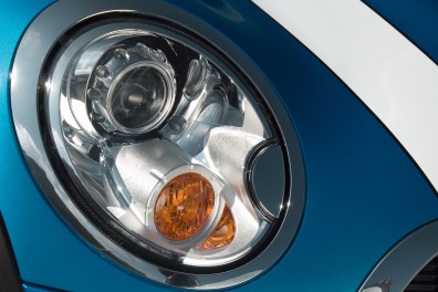 2007 MINI Cooper S Headlamp Detail