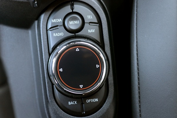 2014 MINI Cooper 2dr Hatchback Aux Controls