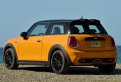 2017 MINI Hardtop 2 Door Cooper S 2dr Hatchback Exterior. Options Shown.