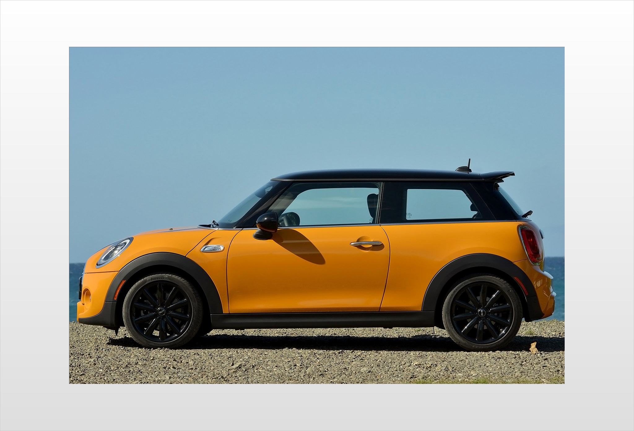 2017 MINI Hardtop 2 Door Cooper S 2dr Hatchback Exterior. Options Shown.