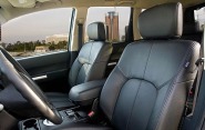 2008 Mitsubishi Endeavor SE Interior