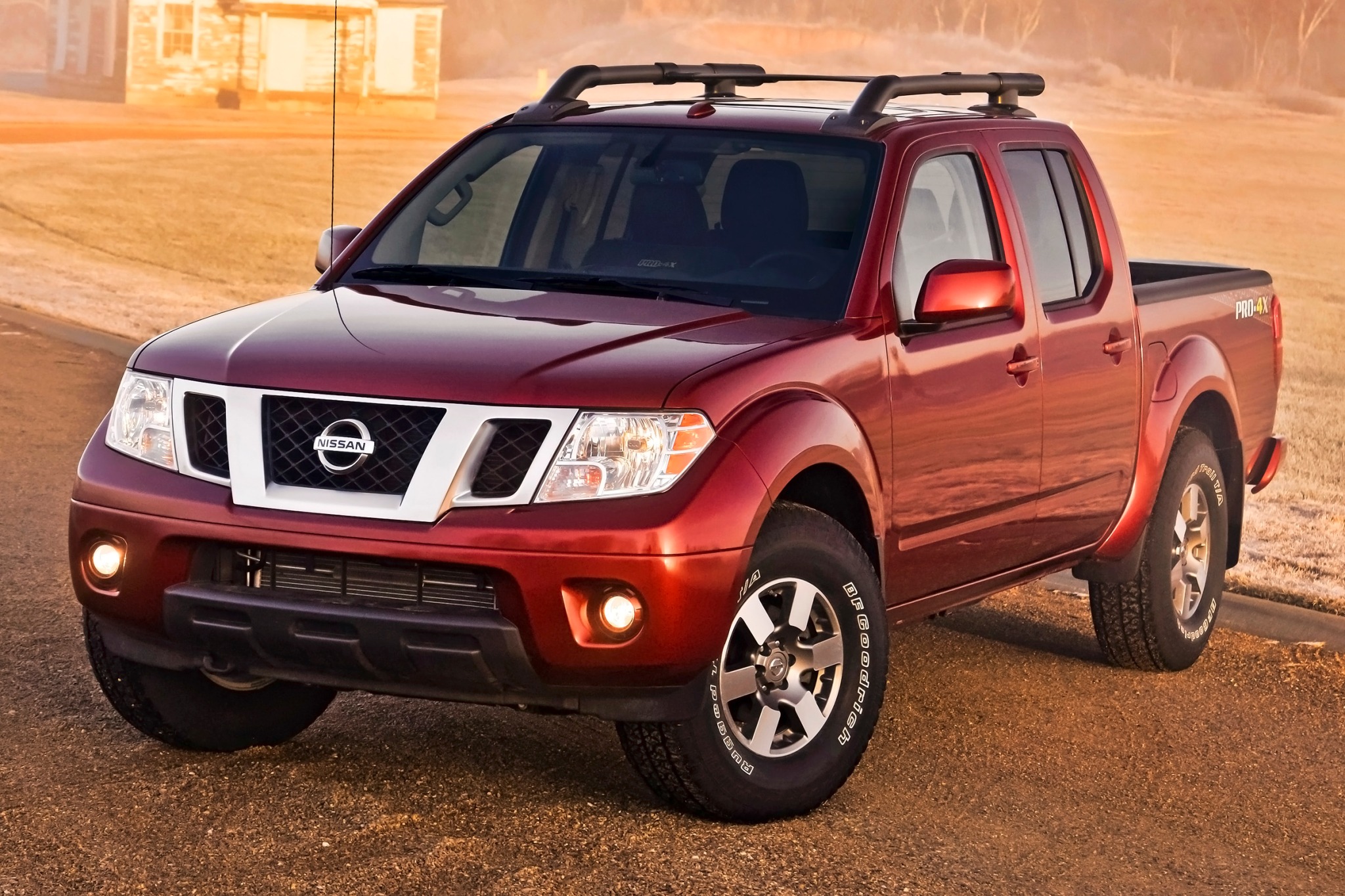 2012 Nissan Frontier PRO-4X Crew Cab Pickup Exterior