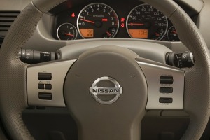 2013 Nissan Frontier SL Crew Cab Pickup Steering Wheel Detail