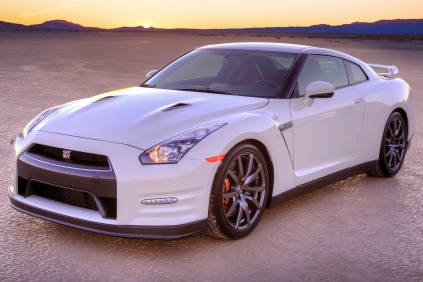 2014 Nissan GT-R Premium Coupe Exterior