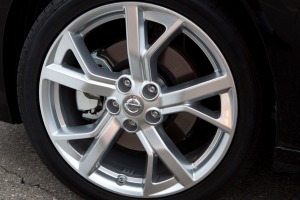 2012 Nissan Maxima 3.5 SV Sedan Wheel