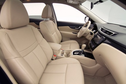 2014 Nissan Rogue SL 4dr SUV Interior