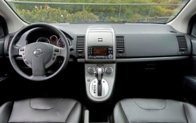 2011 Nissan Sentra 2.0 SL Dashboard