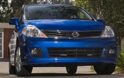 2010 Nissan Versa 1.8 SL Hatchback