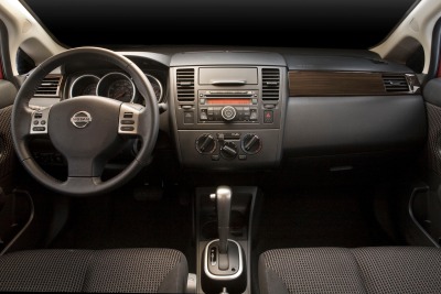 2012 Nissan Versa 1.8 SL 4dr Hatchback Interior
