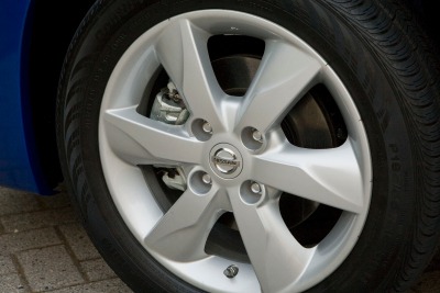 2012 Nissan Versa 1.8 SL 4dr Hatchback Wheel