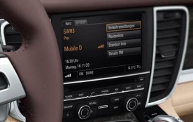 2011 Porsche Panamera 4 Center Console