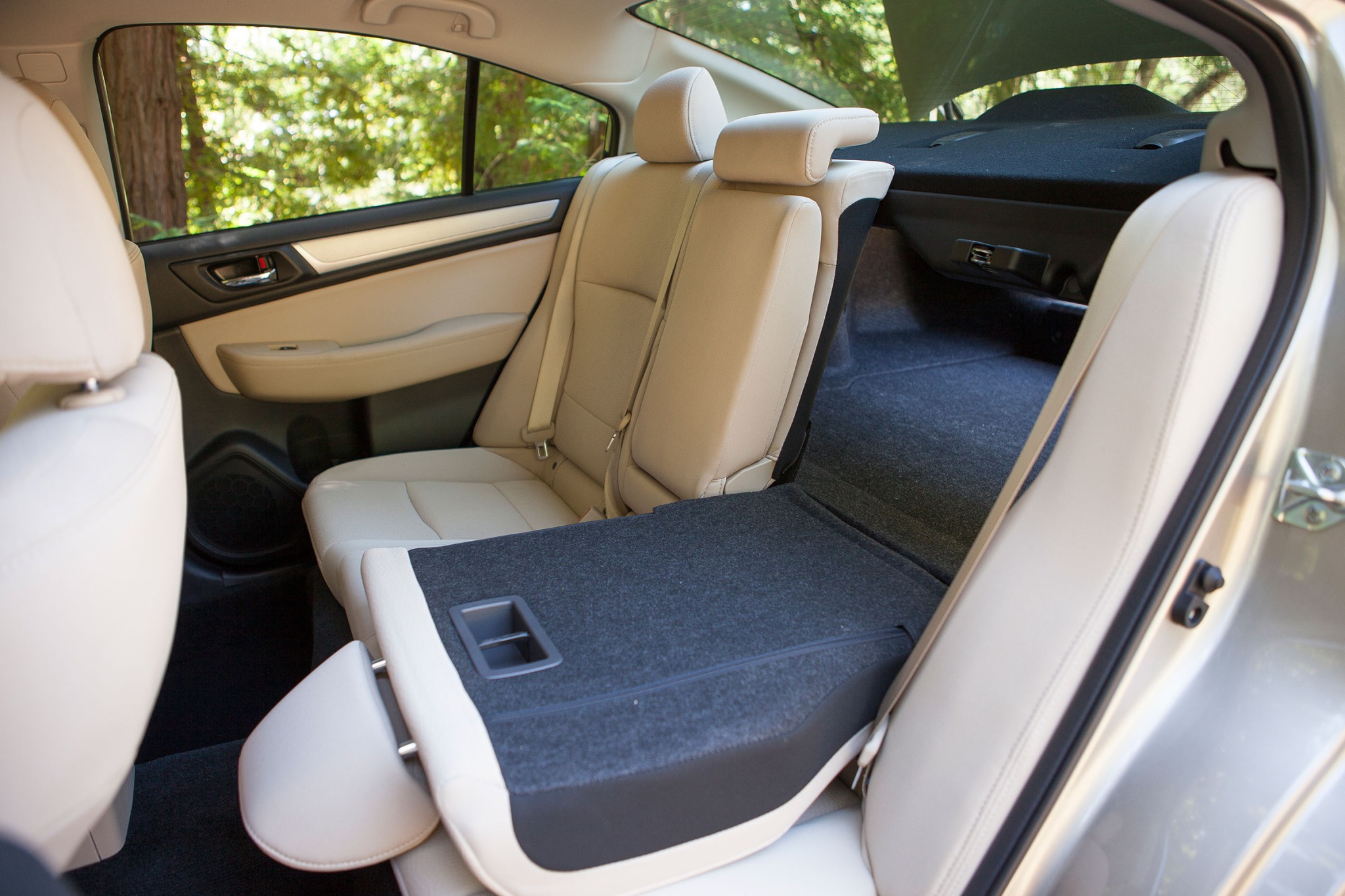 2016 Subaru Legacy 2.5i Limited PZEV Sedan Interior