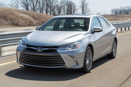 2015 Toyota Camry Sedan XLE Exterior